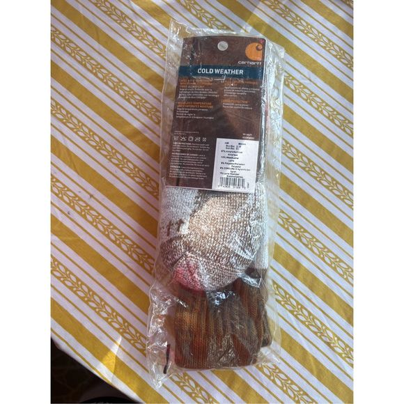 Men’s Carhart socks, new in package - Picture 2 of 2